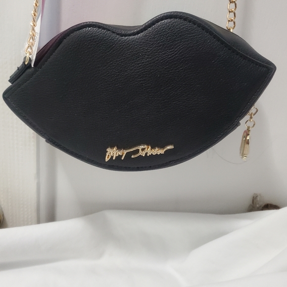 COPY - Betsey Johnson Lips Crossbody - Picture 4 of 8